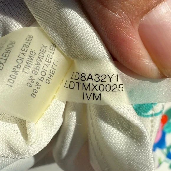 KARL LAGERFELD DRESS FLORAL STRETCH
WHITE PINK GREEN Size 8 - Picture 5 of 6